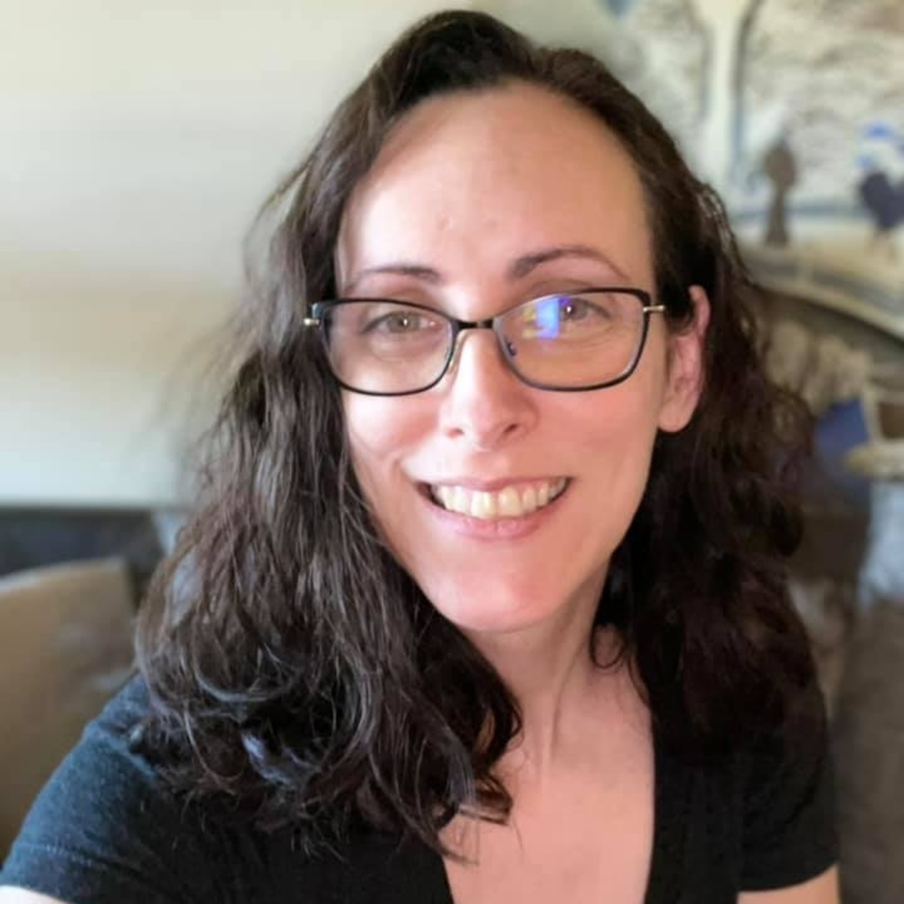 Meet your Posher, Charli